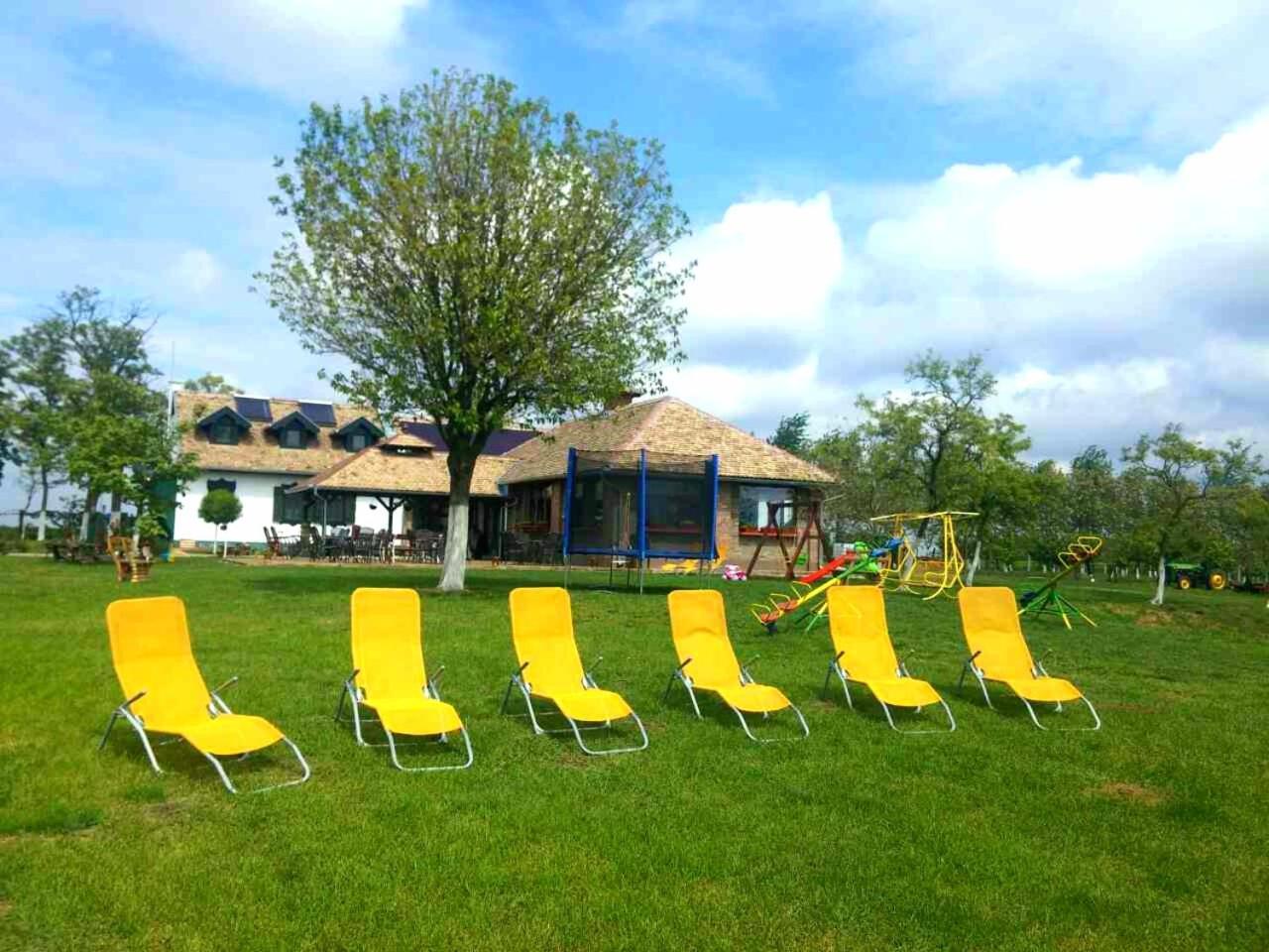 Salas Tatic Hotel Turija Buitenkant foto