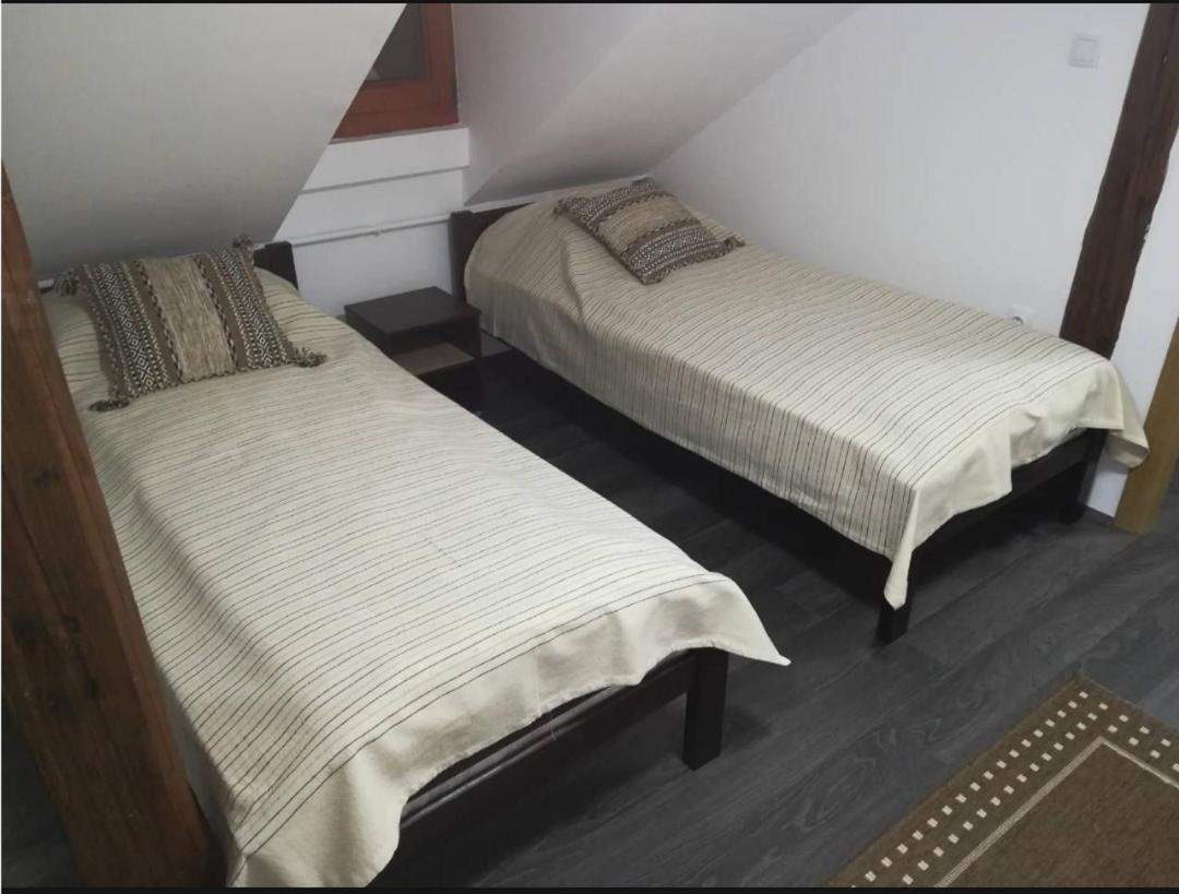 Salas Tatic Hotel Turija Buitenkant foto